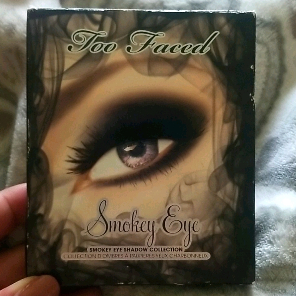Too faced eye shadow pallet